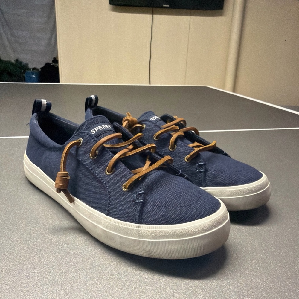 Sperry Womenโsโ Crest Vibe Linen Boat Shoes Size 8 Excellent Condition!
